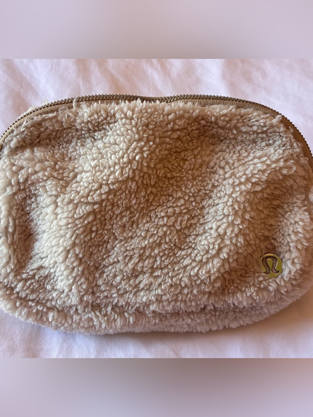 Lululemon Athletica Sherpa Belt Bag in Cream